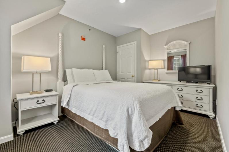 Photo of Bedroom in Ogunquit