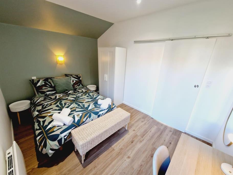 Photo of Bedroom in Aulnoye-Aymeries