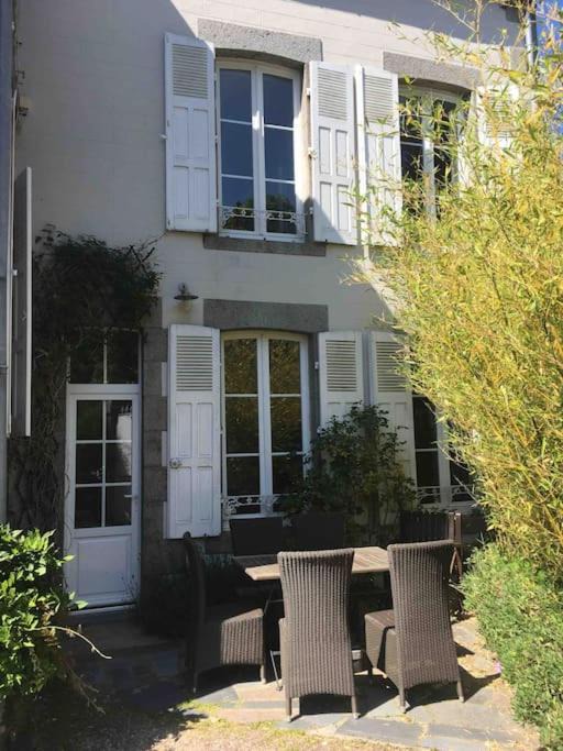 Photo of Others in Brehal