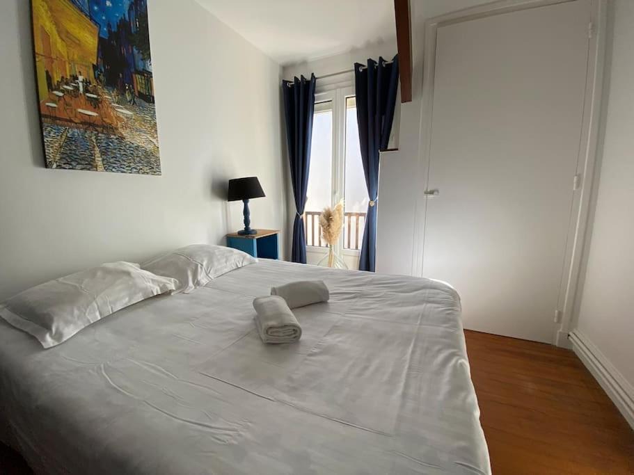 Photo of Bedroom in Merville-Franceville-Plage