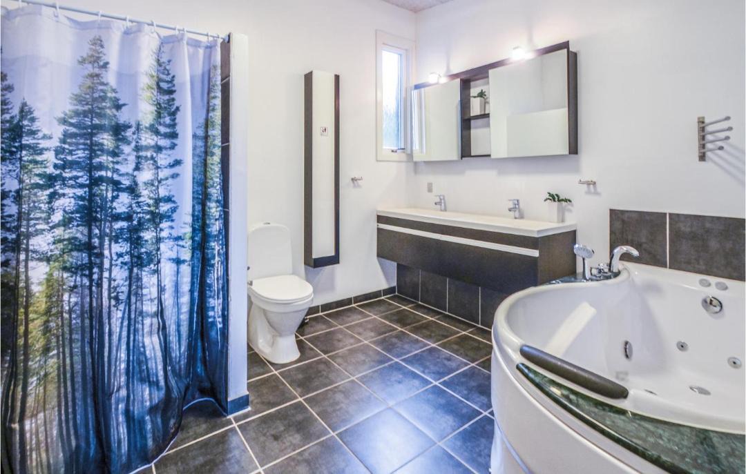Photo of Bathroom in Ronbjerg