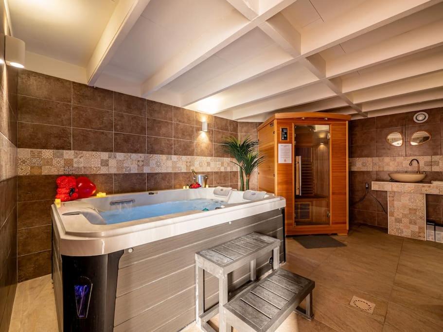 Photo of Bathroom in Saint-Rambert-d'Albon