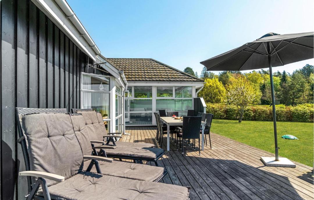 Photo of Others in Knebel