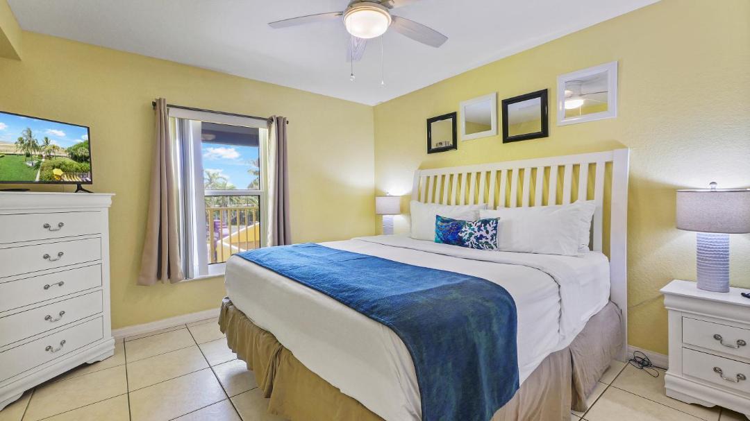 Photo of Bedroom in Treasure Island