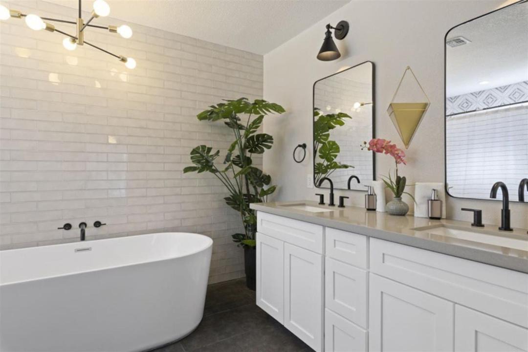 Photo of Bathroom in Gold Key Estates