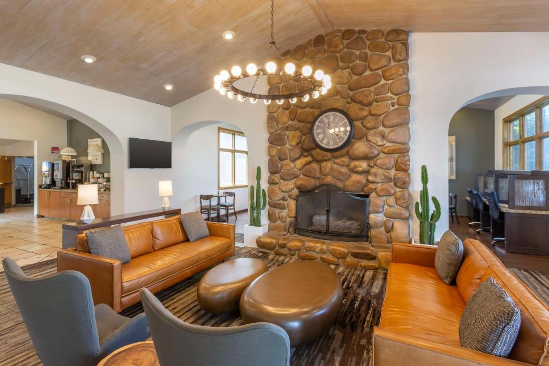 Photo of Livingroom in North Salt Lake