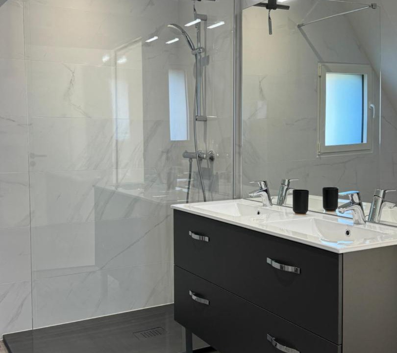 Photo of Bathroom in Plougoumelen