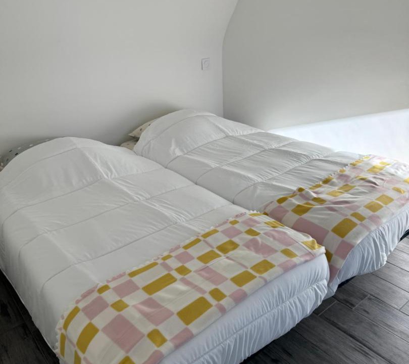 Photo of Bedroom in Plougoumelen