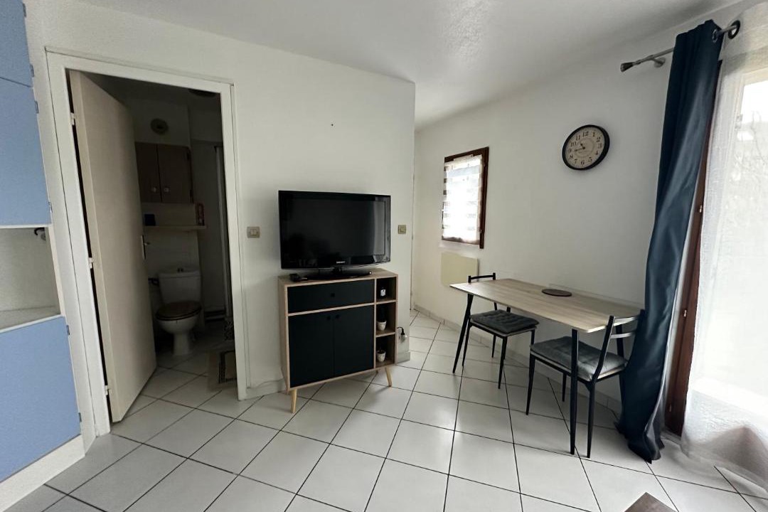 Photo of Others in Le Home