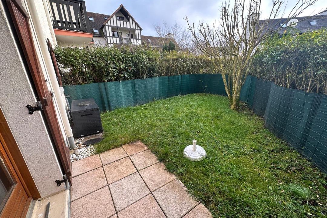 Photo of Others in Le Home