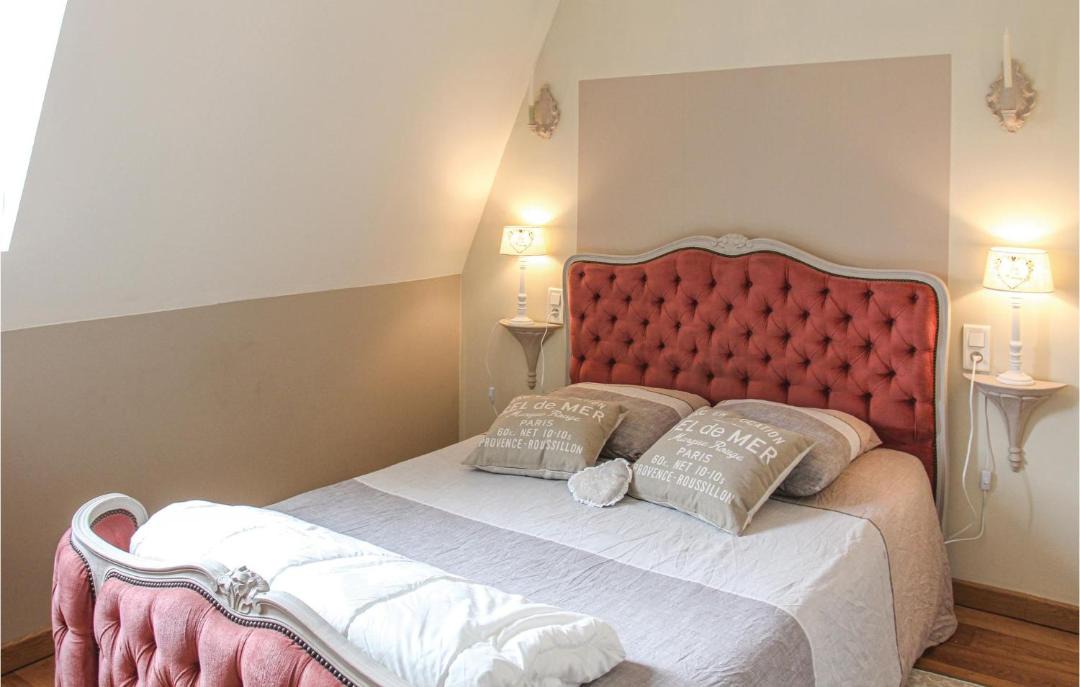 Photo of Bedroom in Pont-Saint-Esprit