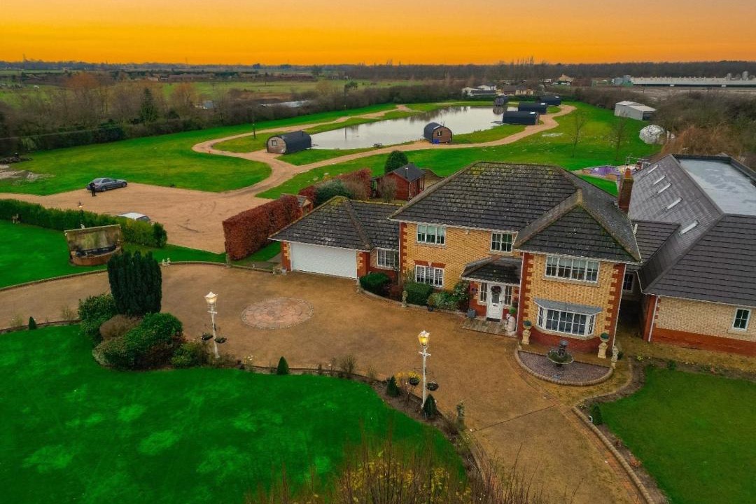 Photo of Others in Frampton