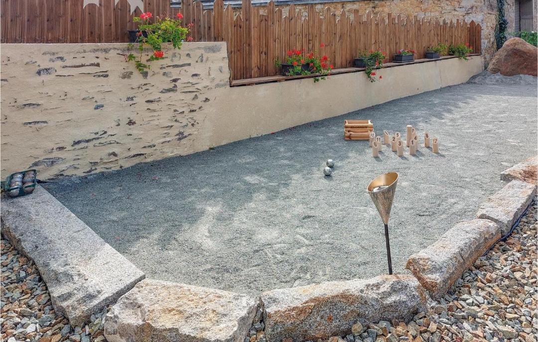 Photo of Others in Neuilly-le-Vendin