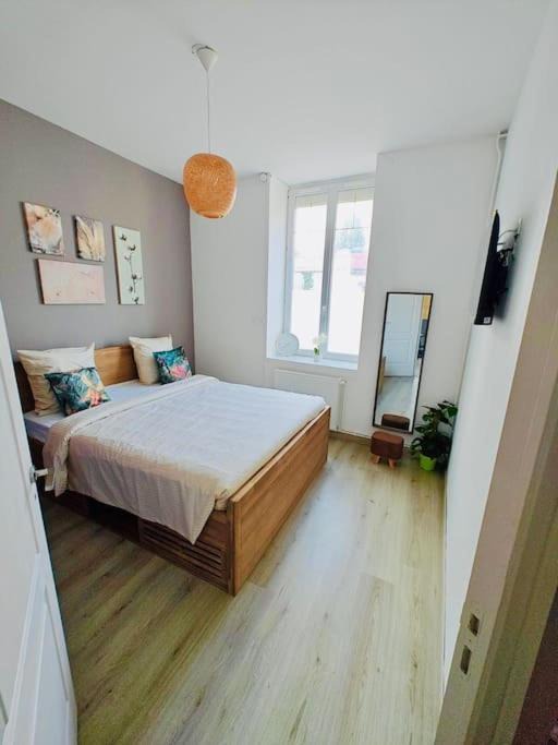 Photo of Bedroom in Cormontreuil