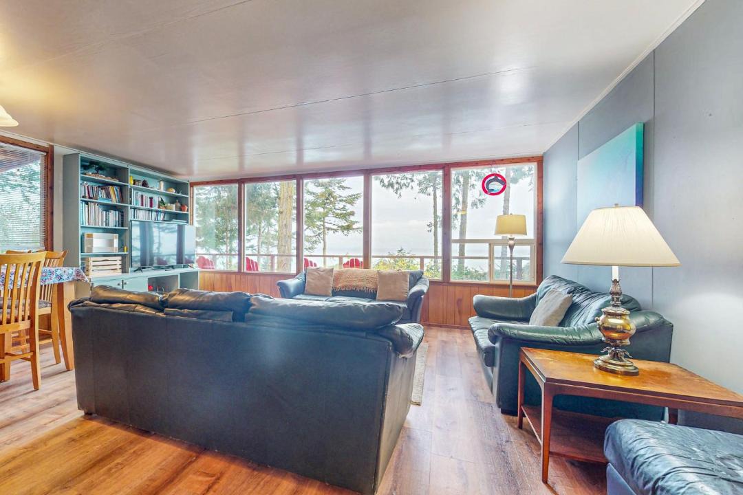 Photo of Others in Mains Farm