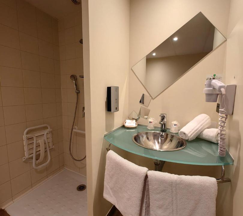 Photo of Bathroom in Chartres