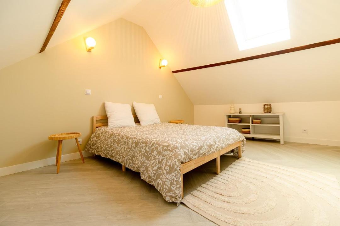 Photo of Bedroom in Vetheuil