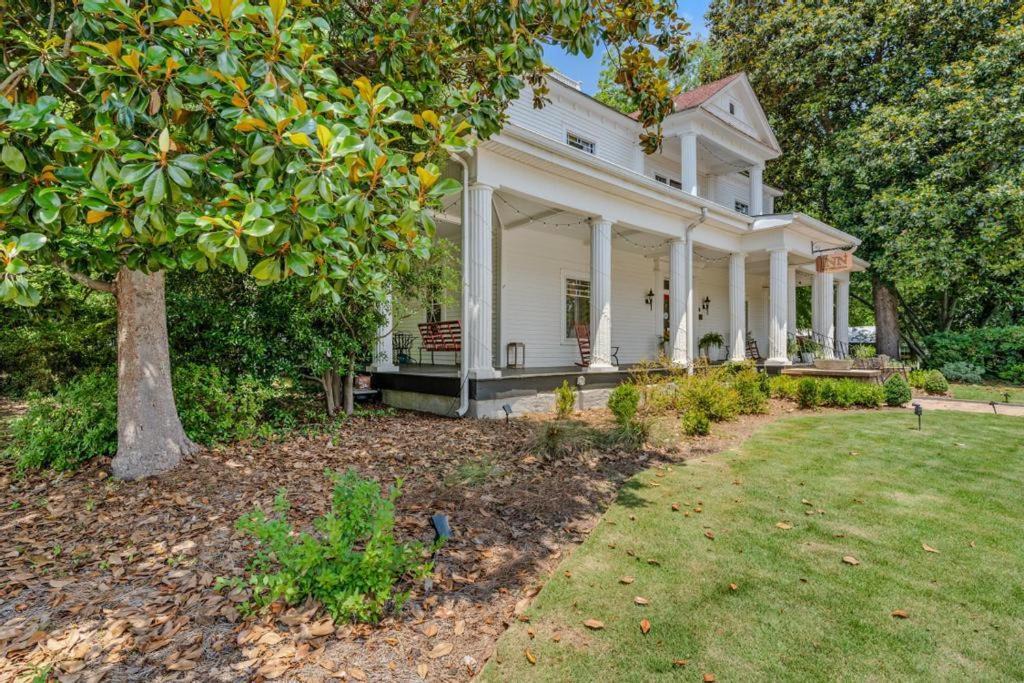 Photo of Others in Senoia