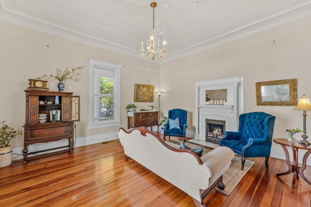 Photo of Others in Senoia