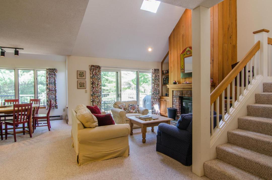 Photo of Livingroom in West Hartford