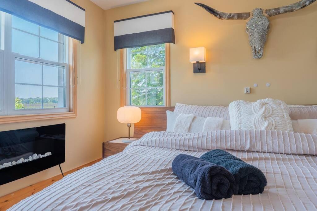 Photo of Bedroom in Belleville