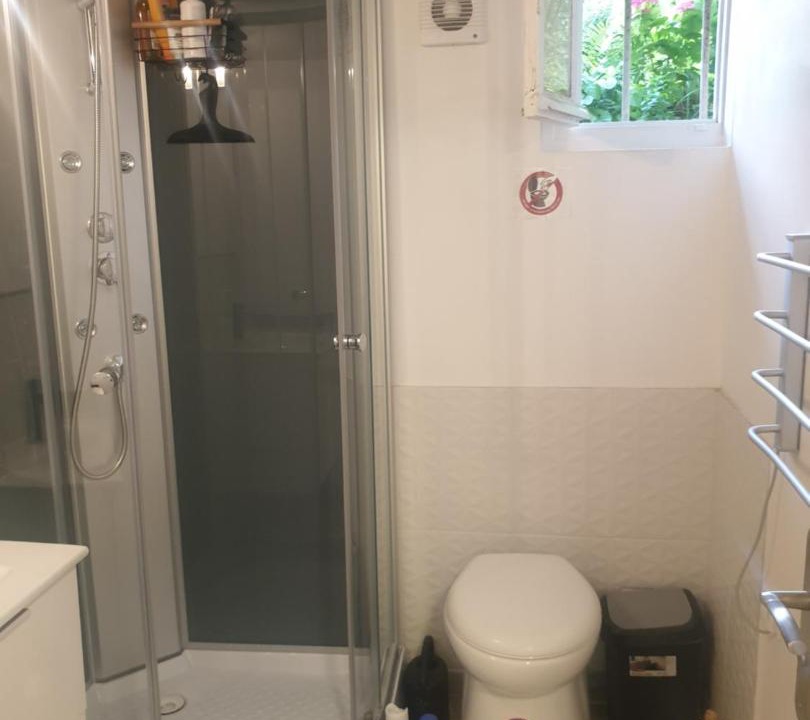 Photo of Bathroom in Sarcelles