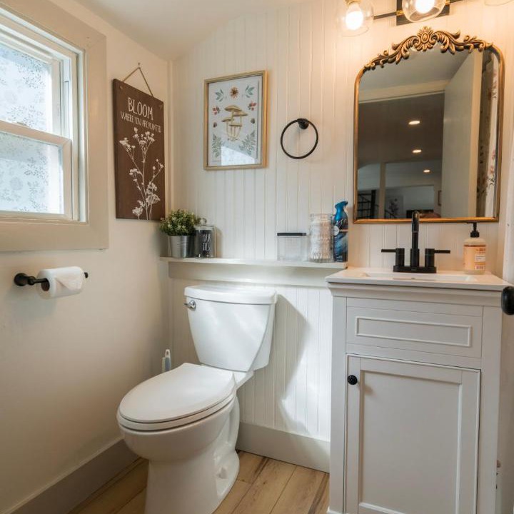 Photo of Bathroom in Hadley