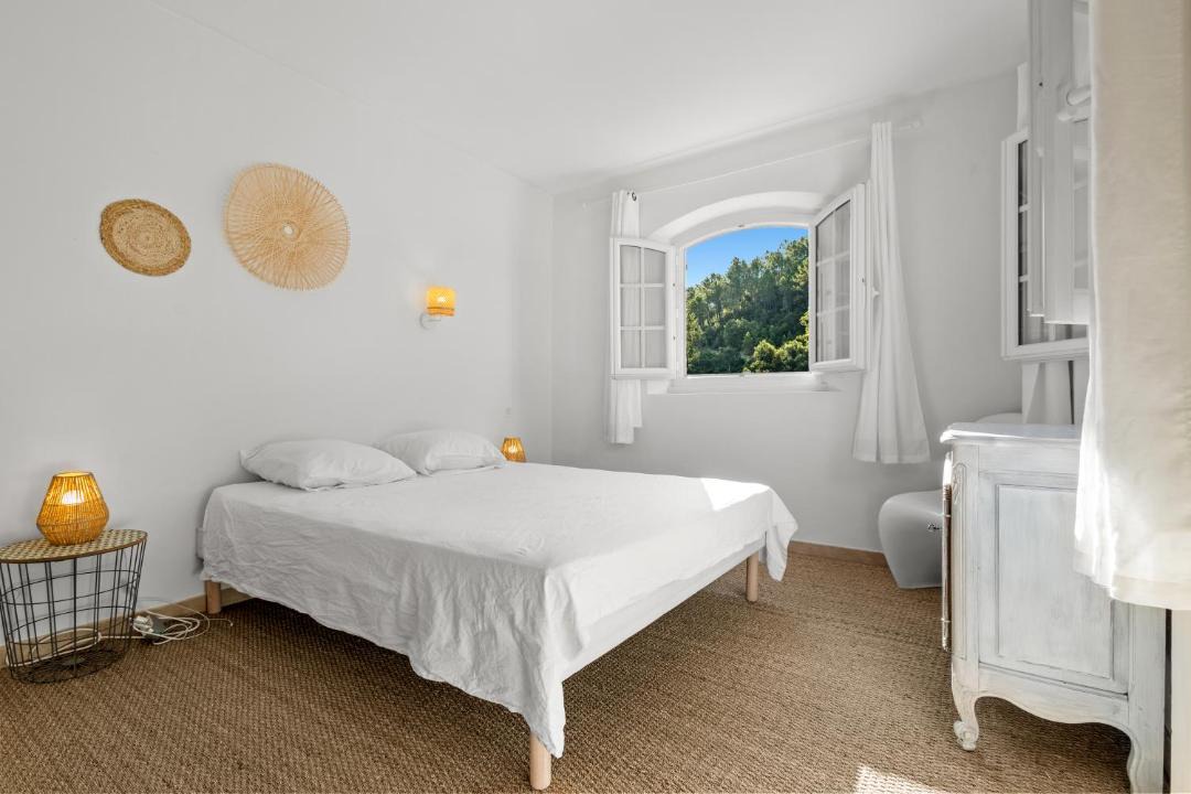 Photo of Bedroom in Theoule-sur-Mer
