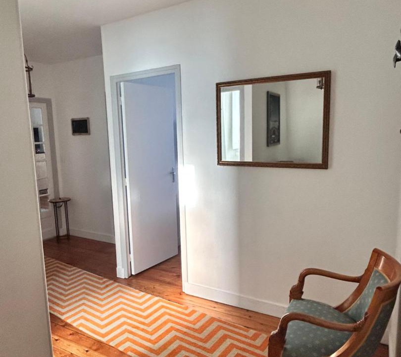 Photo of Others in Flore