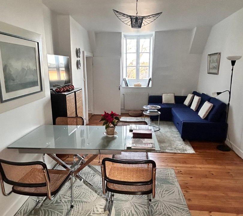 Photo of Others in Flore