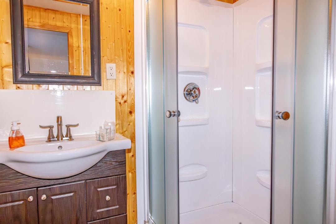 Photo of Bathroom in Baie Sainte-Catherine