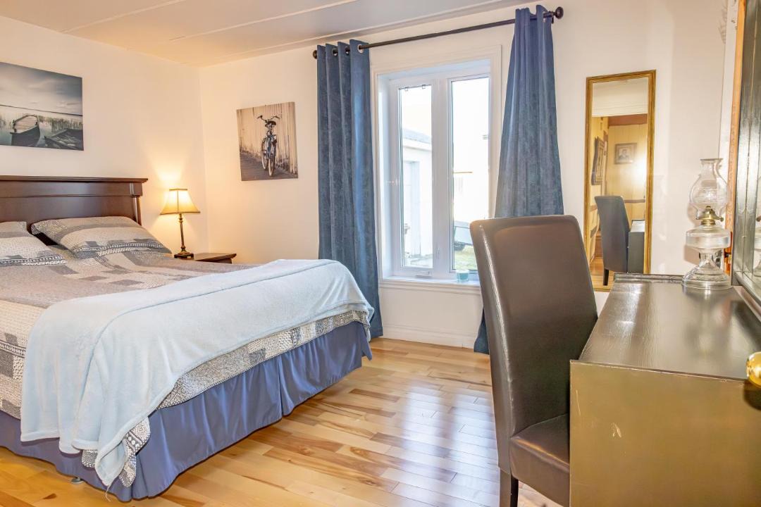Photo of Bedroom in Baie Sainte-Catherine