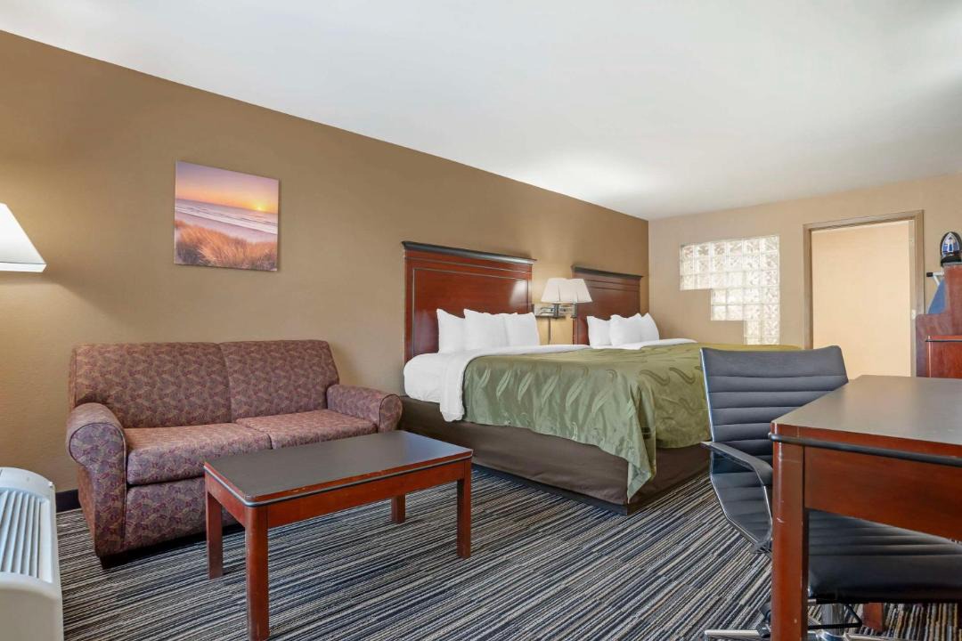 Photo of Bedroom in Brookhaven
