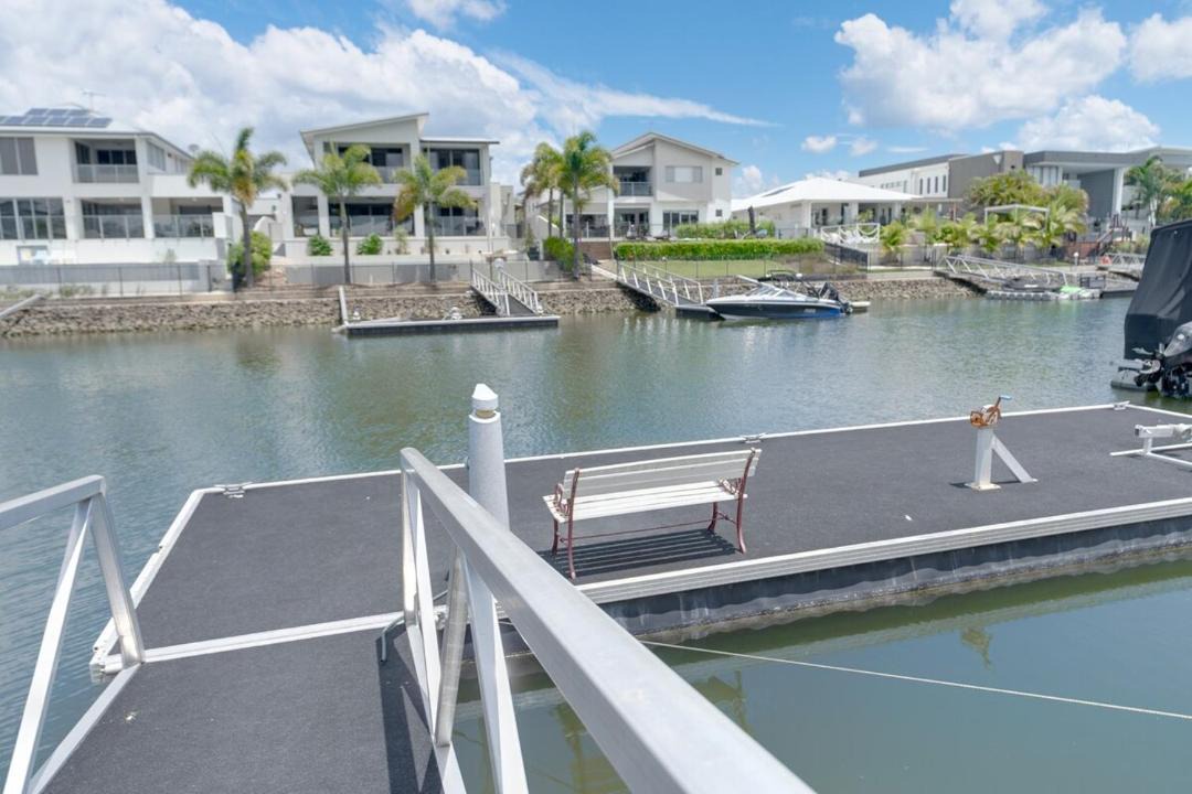 Photo of Others in Helensvale