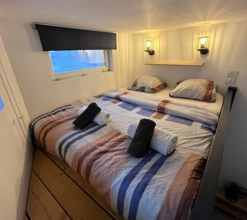 Photo of Bedroom in Houilles