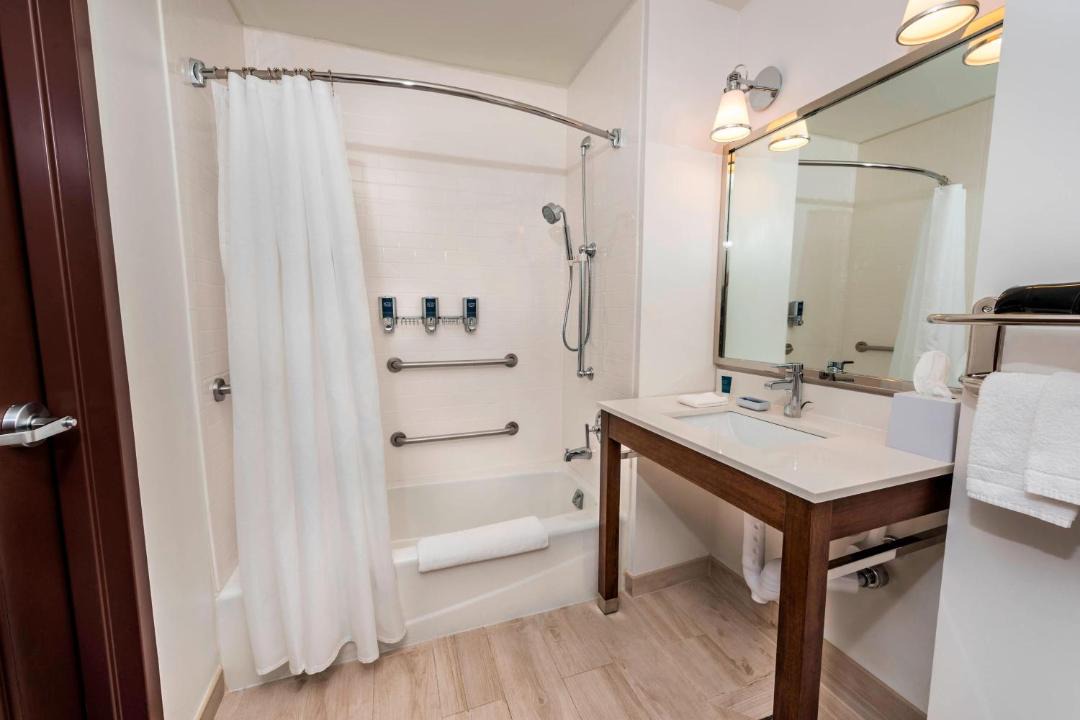 Photo of Bathroom in Energy Corridor