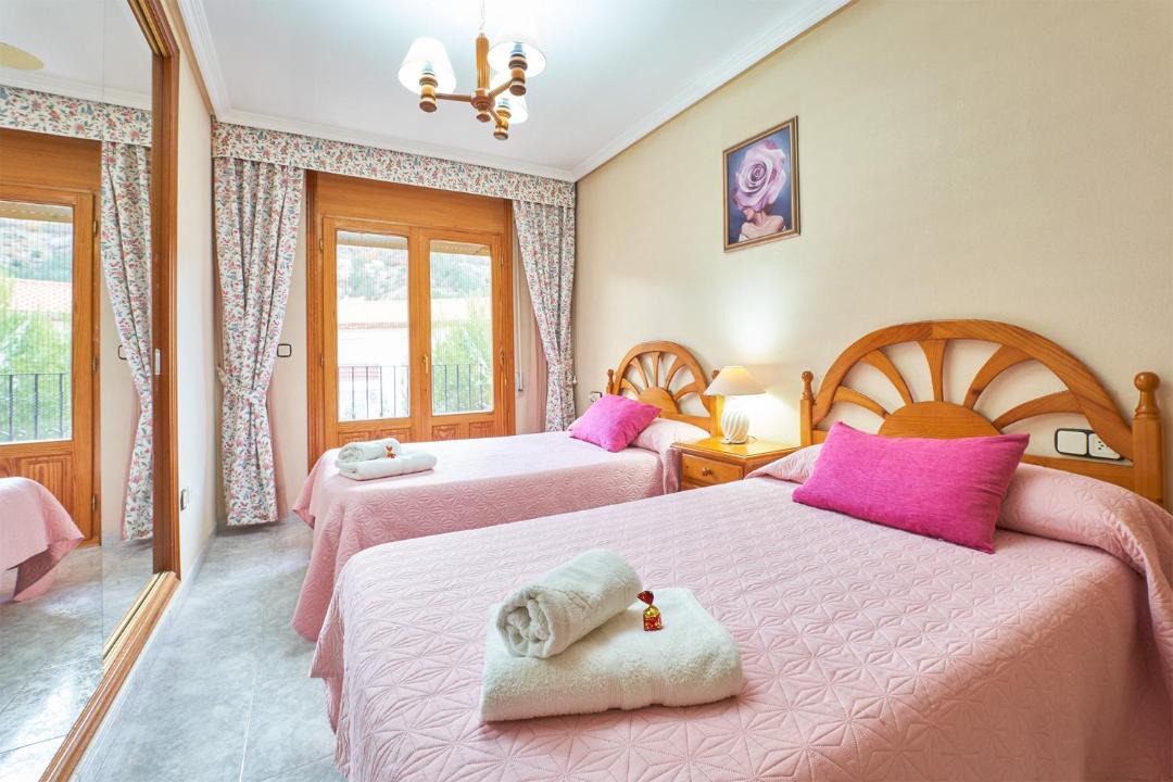 Photo of Bedroom in Aliaga