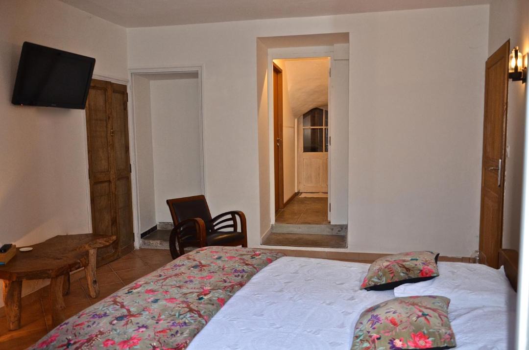 Photo of Bedroom in Lirac