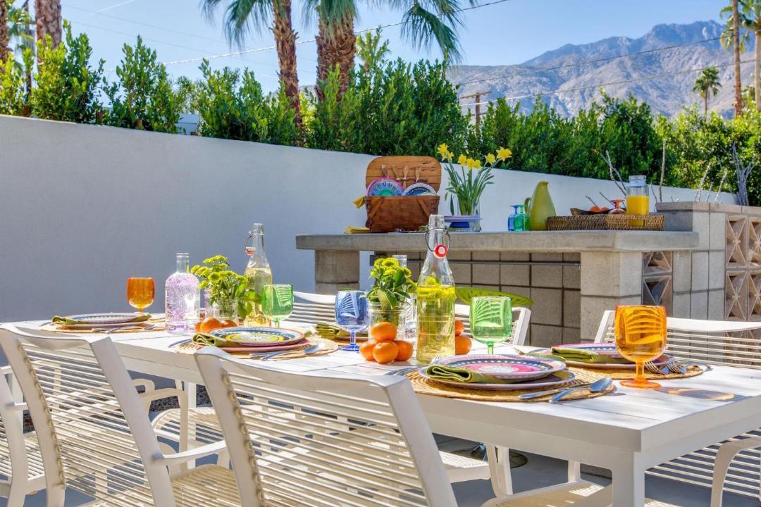 Photo of Patio Balcony in Racquet Club Estates
