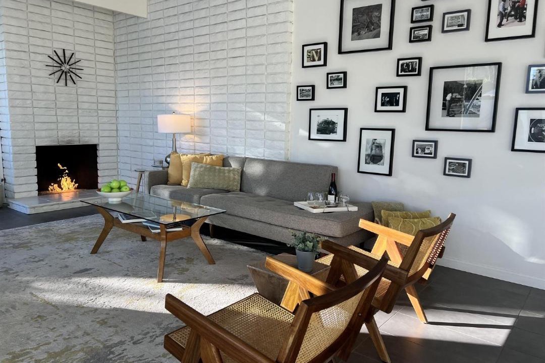 Photo of Livingroom in Racquet Club Estates