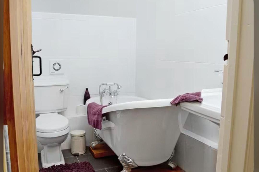 Photo of Bathroom in Tregaron