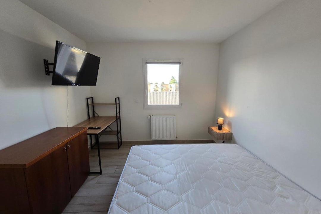 Photo of Bedroom in Saint-Berthevin