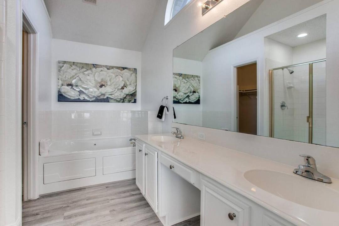 Photo of Bathroom in Elmo