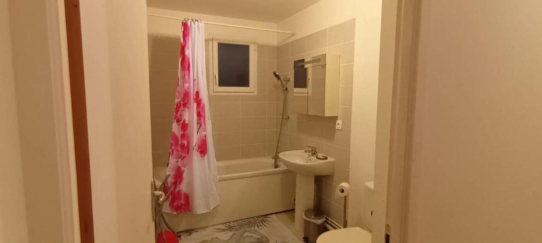 Photo of Bathroom in Saint-Laurent-sur-Mer