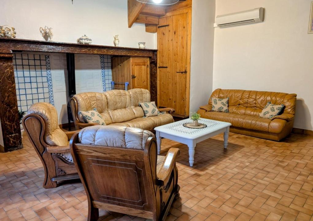 Photo of Others in Menneville