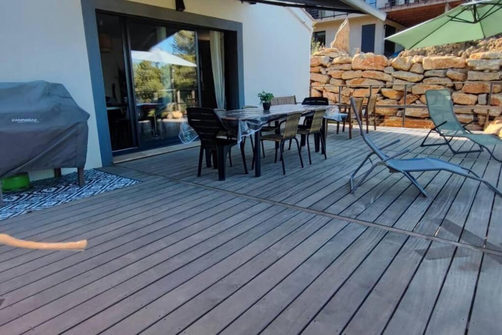 Photo of Patio Balcony in Plan-d'Aups-Sainte-Baume