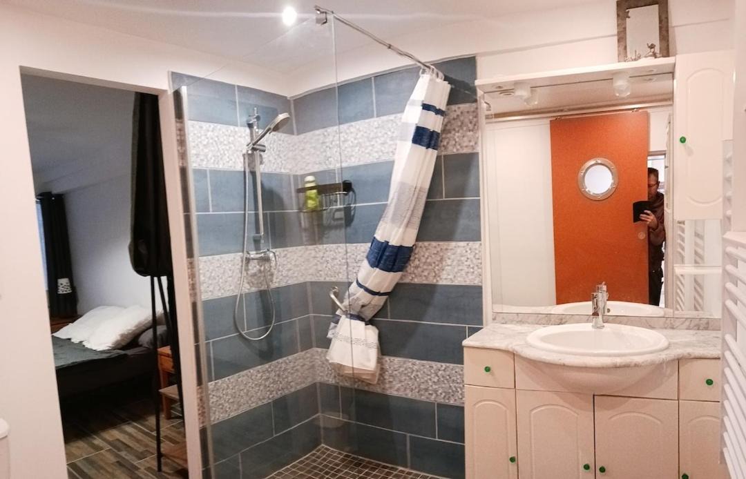 Photo of Bathroom in Piegut-Pluviers