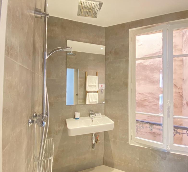 Photo of Bathroom in Montmartre