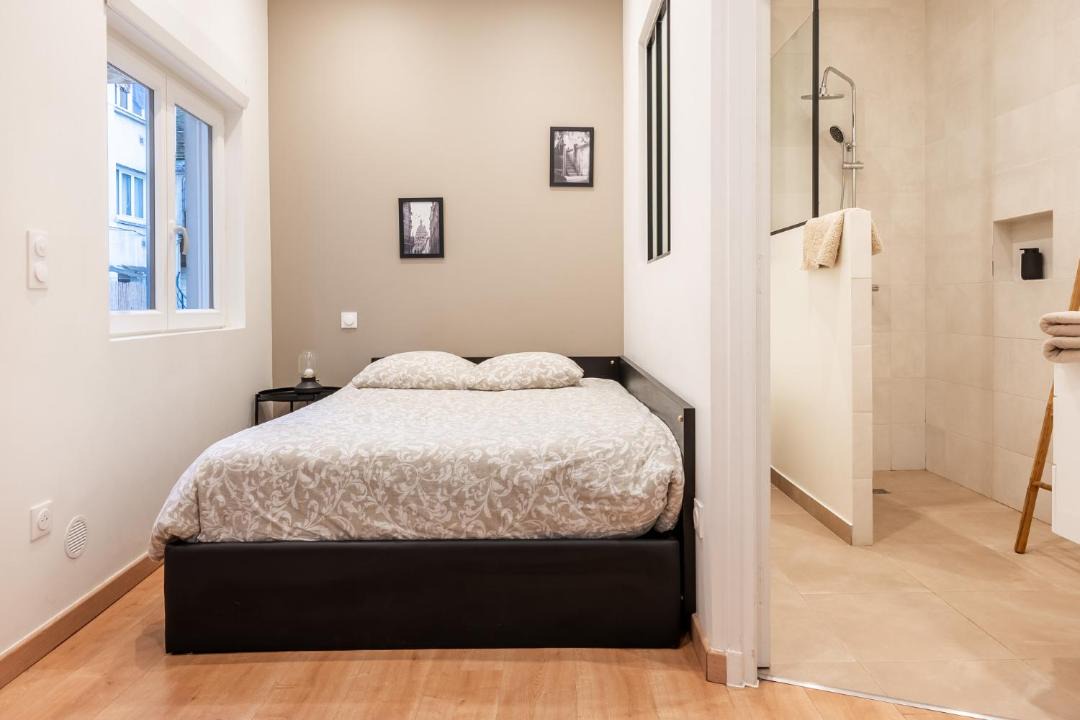 Photo of Bedroom in Longjumeau