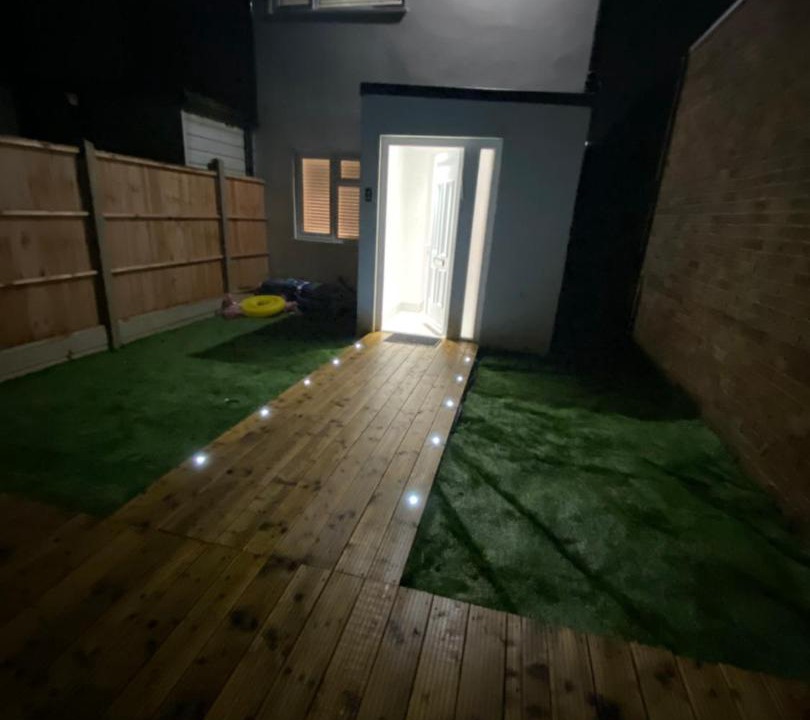 Photo of Others in Hale